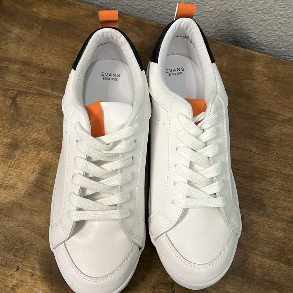 Evans Trim Trainer Savanah White size 10WW NEW - Picture 3 of 7